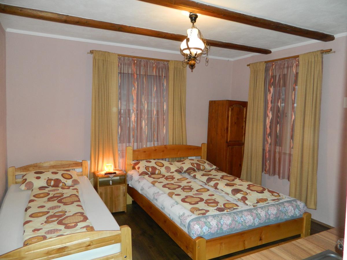 Kovacs Guesthouse Praid Eksteriør bilde