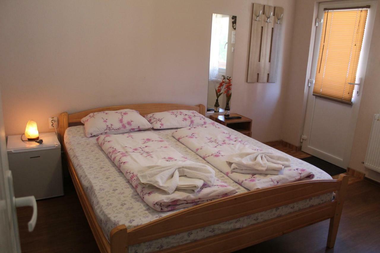 Kovacs Guesthouse Praid Eksteriør bilde