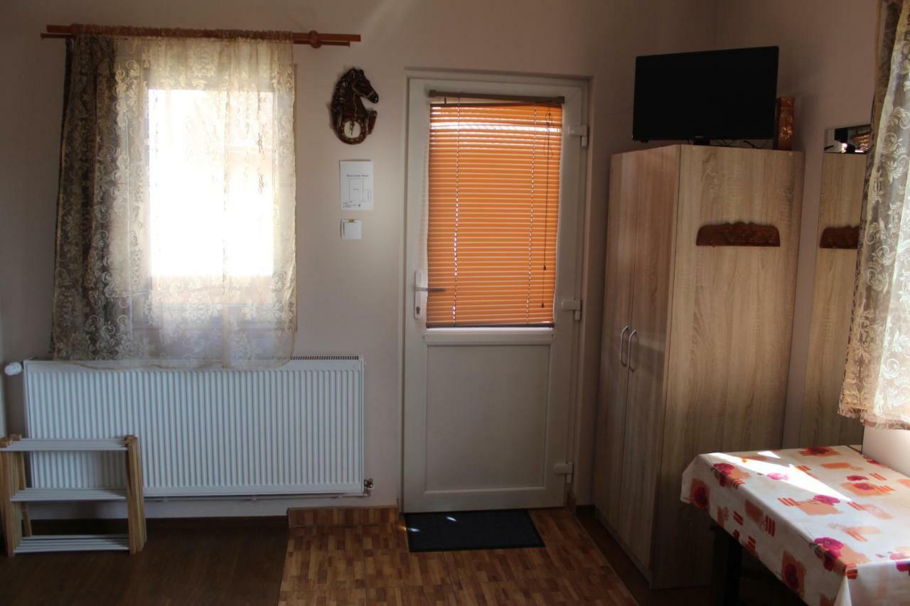 Kovacs Guesthouse Praid Eksteriør bilde