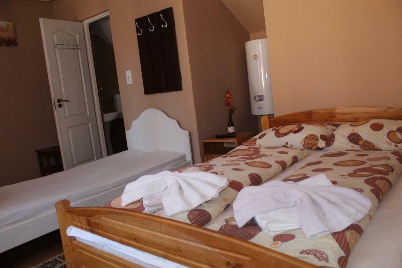 Kovacs Guesthouse Praid Eksteriør bilde