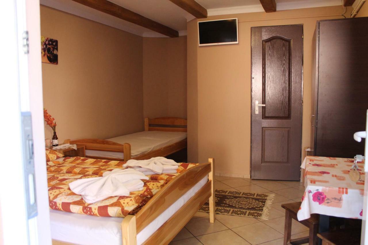 Kovacs Guesthouse Praid Eksteriør bilde