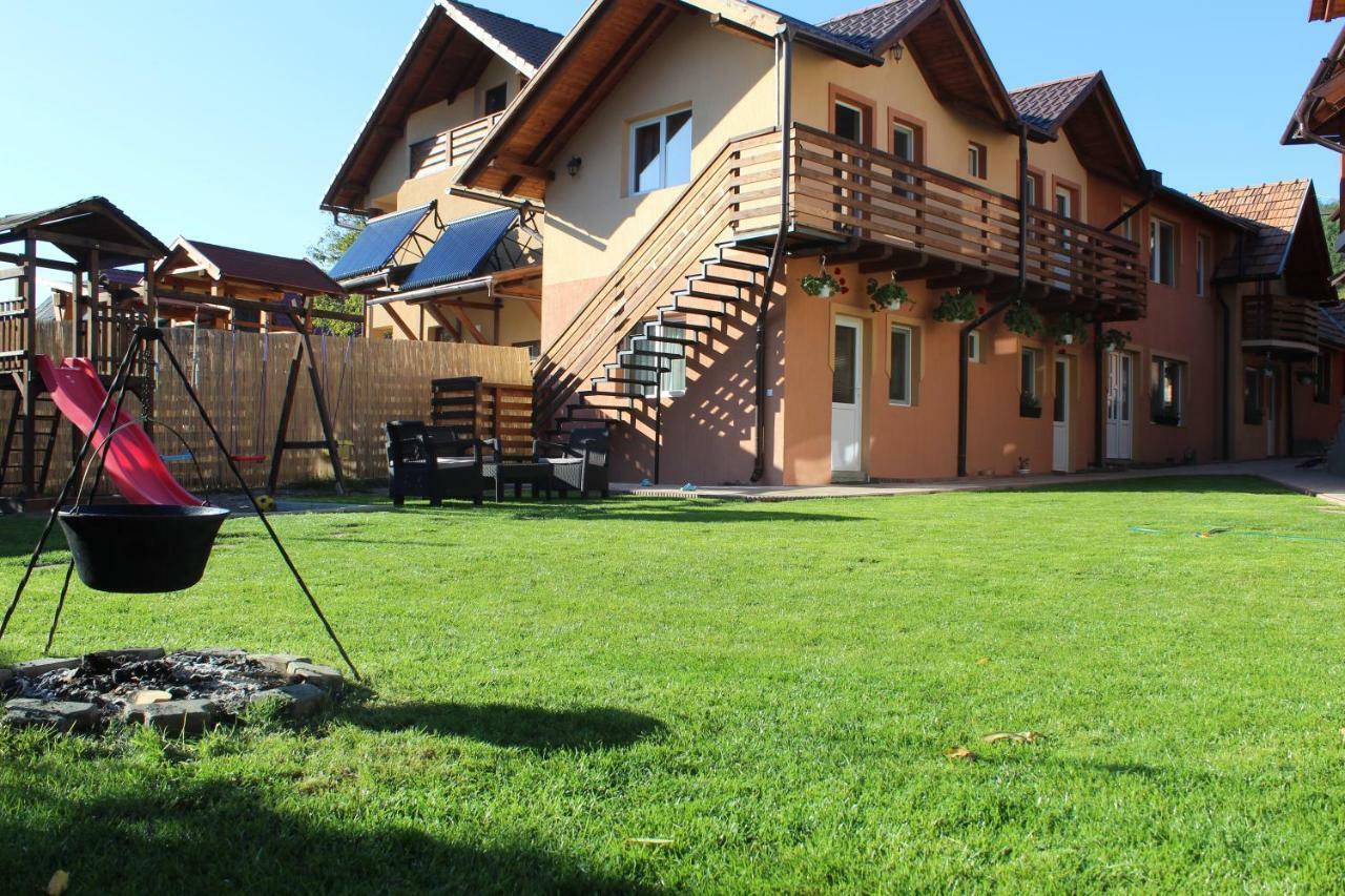 Kovacs Guesthouse Praid Eksteriør bilde
